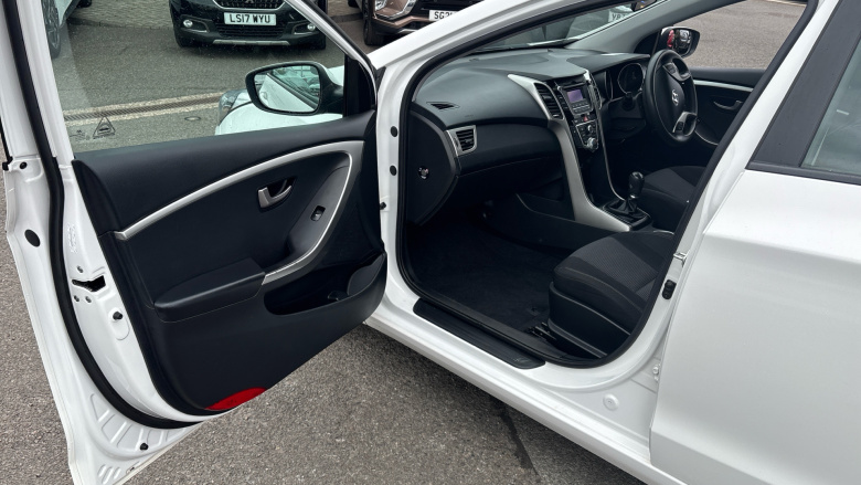 Hyundai i30 1.6 CRDi Blue Drive Classic 5dr Diesel Hatchback